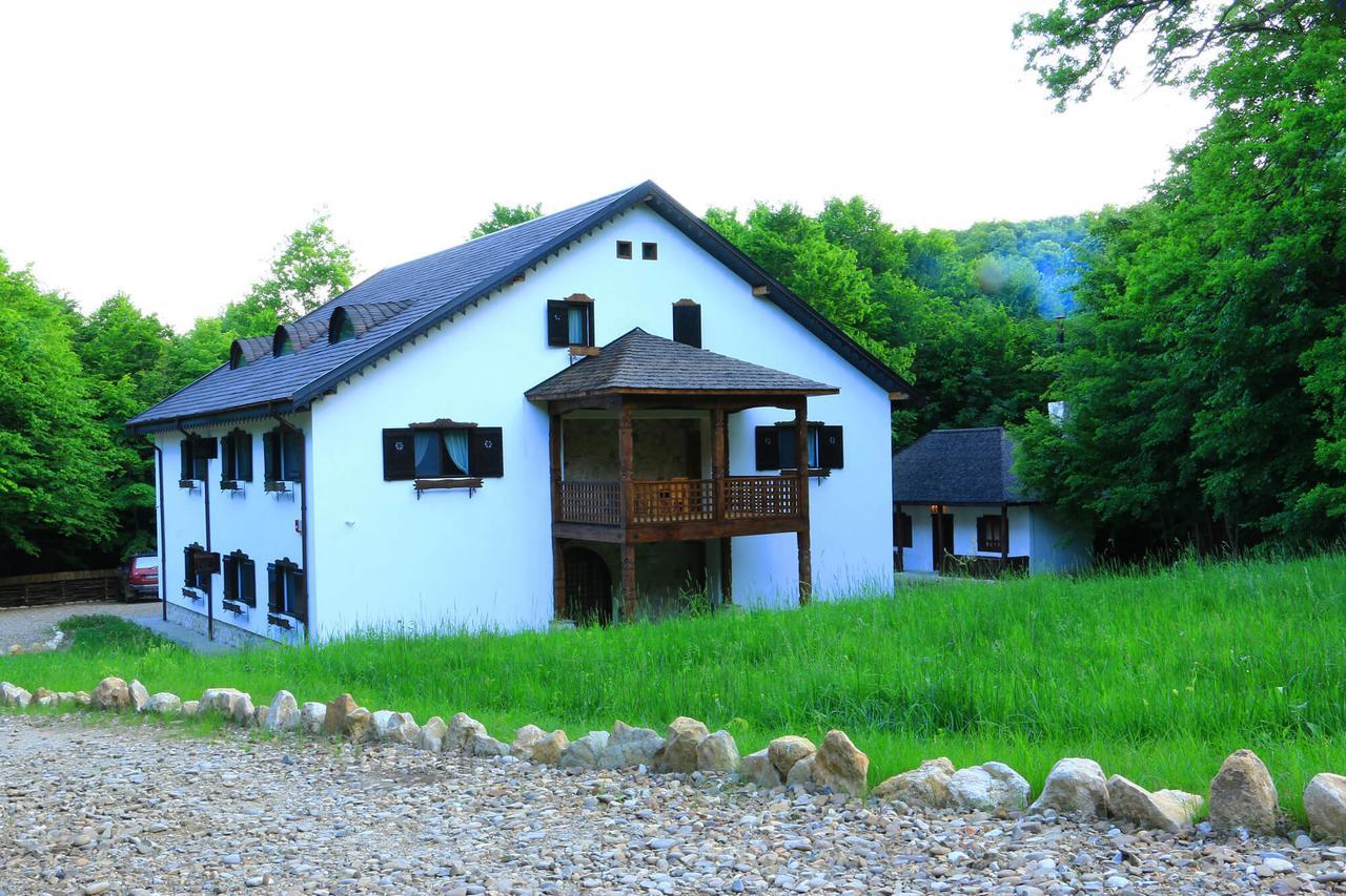 Cabana Izvoranu Exterior foto